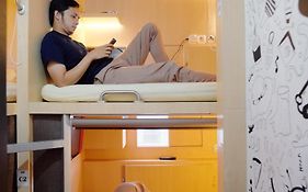 Inap At Capsule Hostel